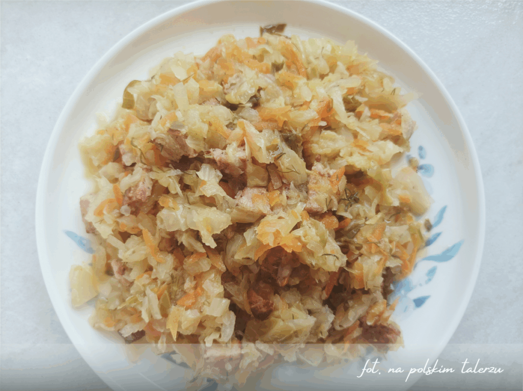 młoda kapusta z kiełbasą