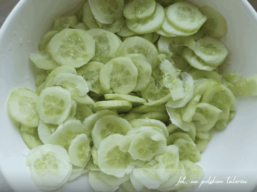 mizeria z ogórków zielonych