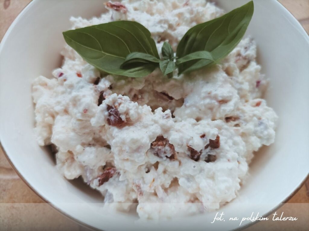 twarożek z suszonymi pomidorami