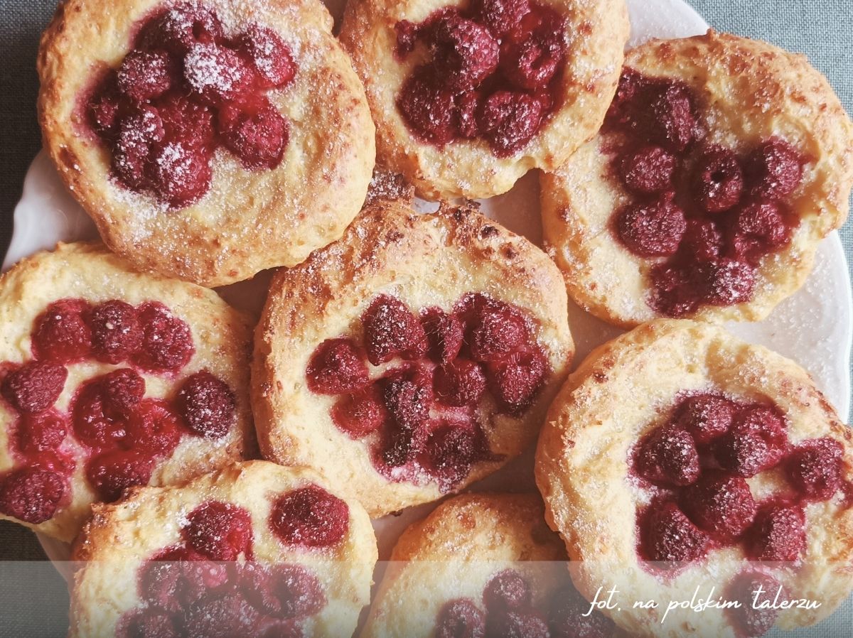 Bułeczki twarogowe z owocami Bułeczki twarogowe, 1