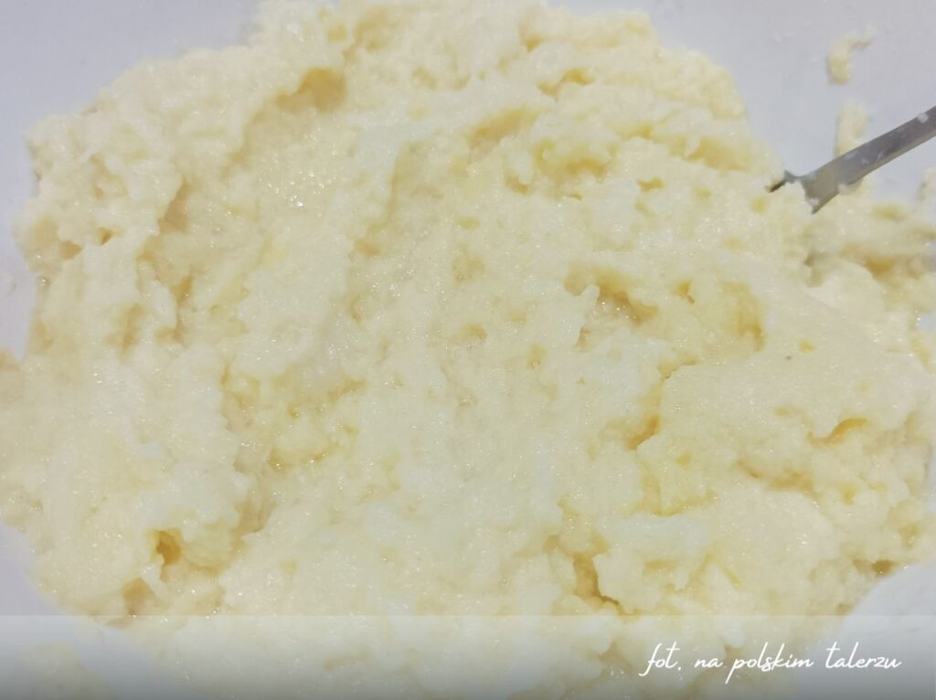 Ziemniaki zetrzyj na drobych oczkach
Placki ziemniaczane, stryki,7