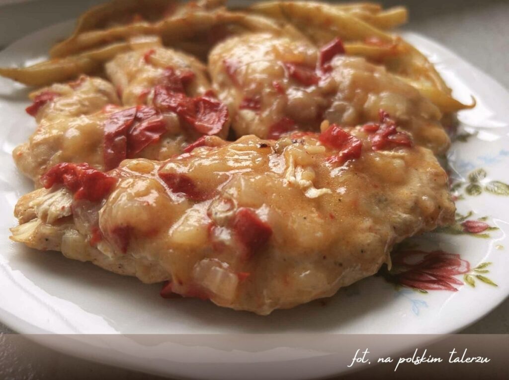 Filety z kurczaka w sosie, filet z kurczaka na obiad