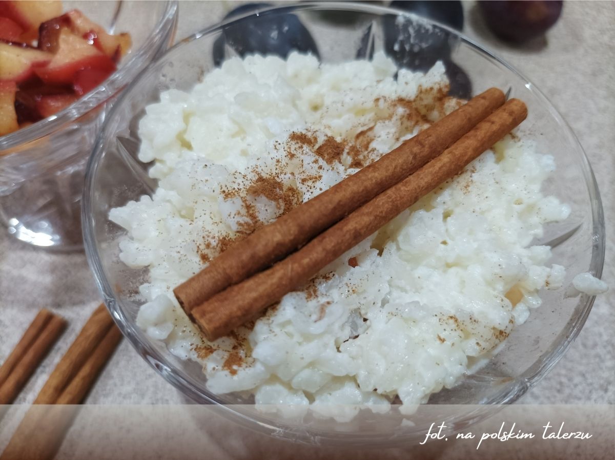 Ryz na mleku z jablkami, 1