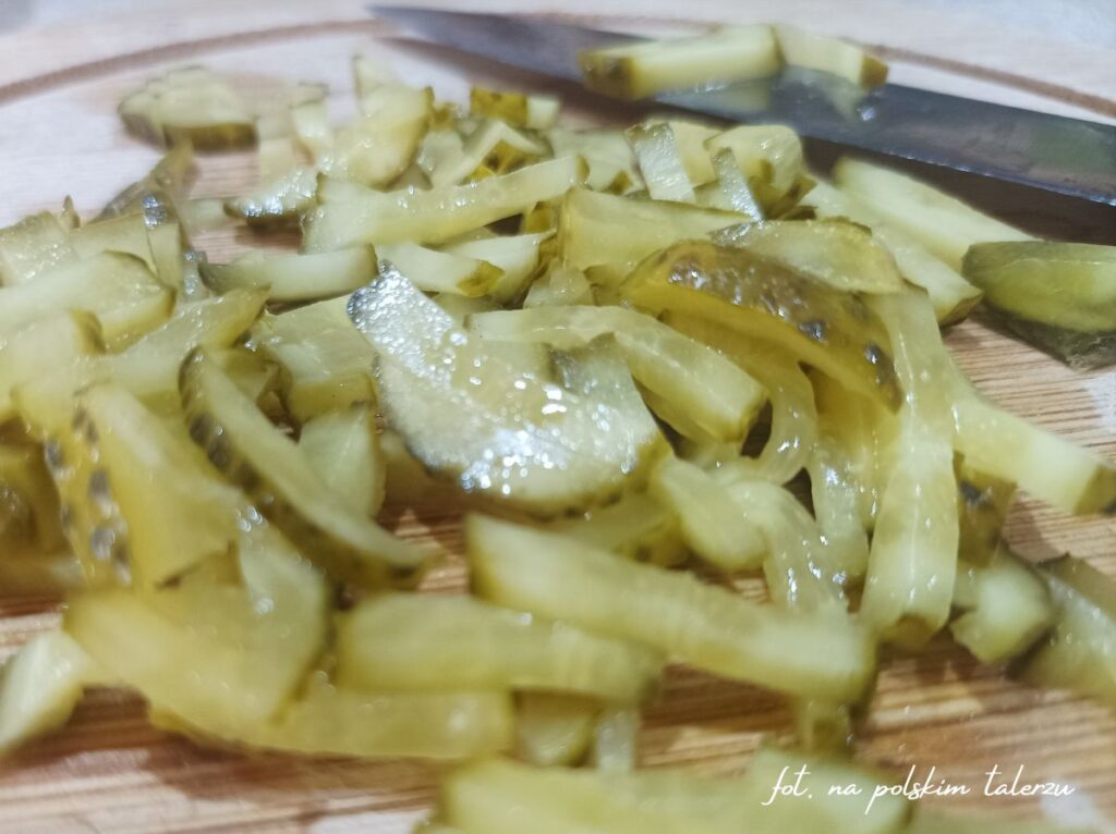 Bogracz, składnik ogórki korniszony, składnik papryka konserwowa